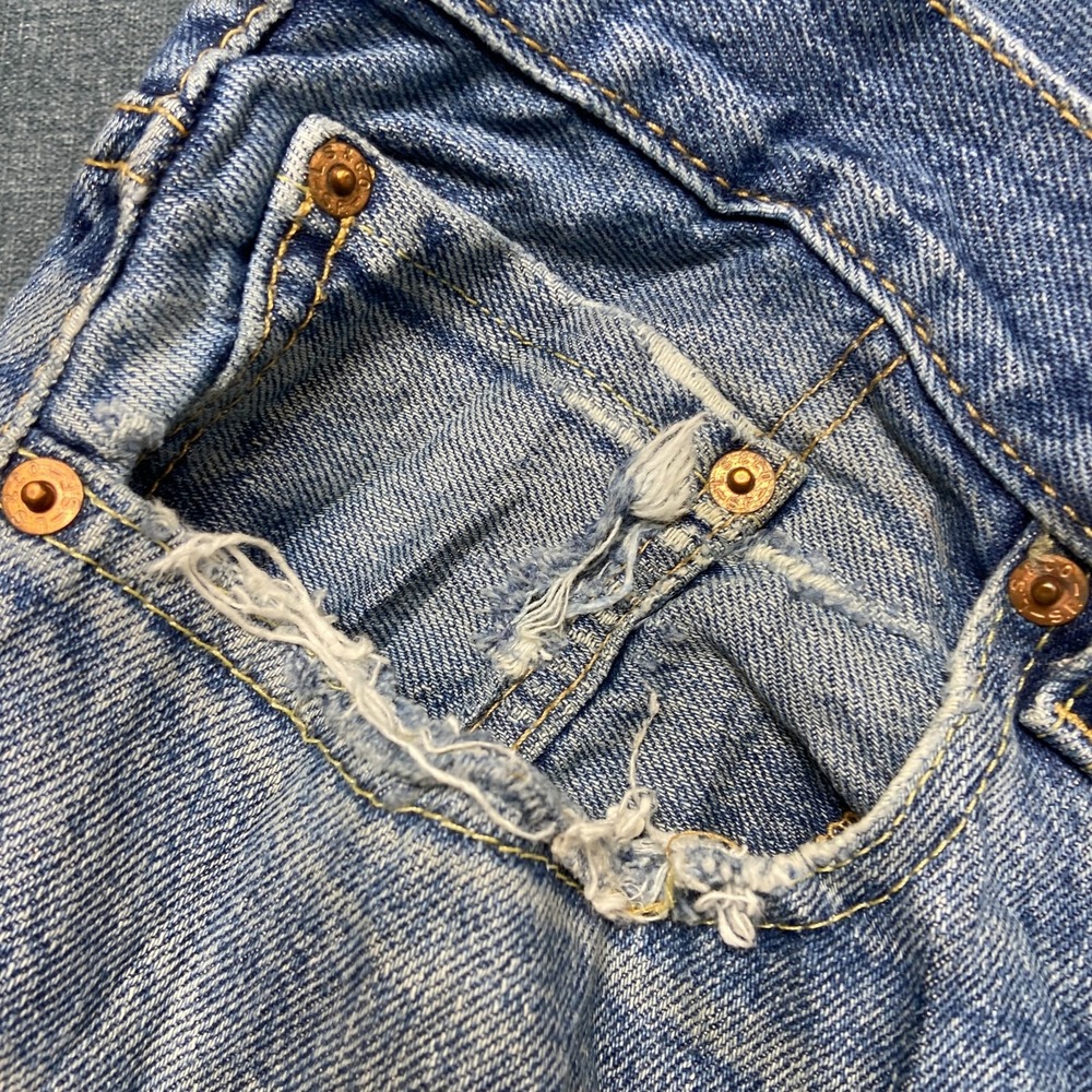 Levi's 550 Jeans Men 44x34 Blue Denim Light Wash Straight Relaxed Fit Whiskering - Picture 14 of 15
